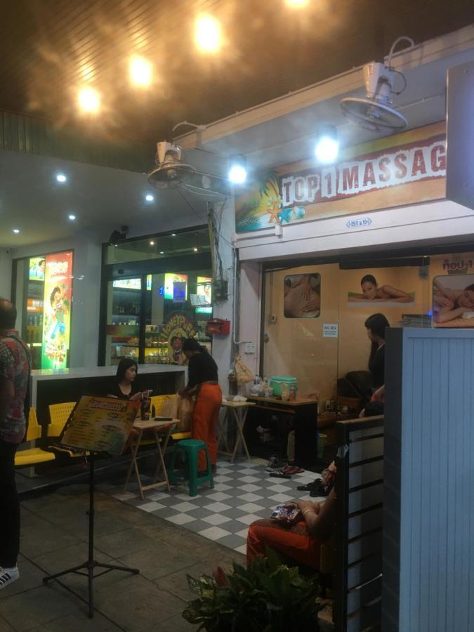 Albergue Gung Domitory Pattaya Exterior foto